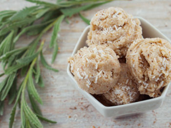 Raw Coconut Chai Tea Macaroons